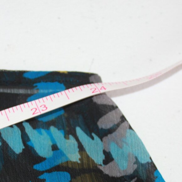 #271 Avenue Studio Blue Plaid Patterned Dressy Tank Size 18/20 - Picture 7 of 12